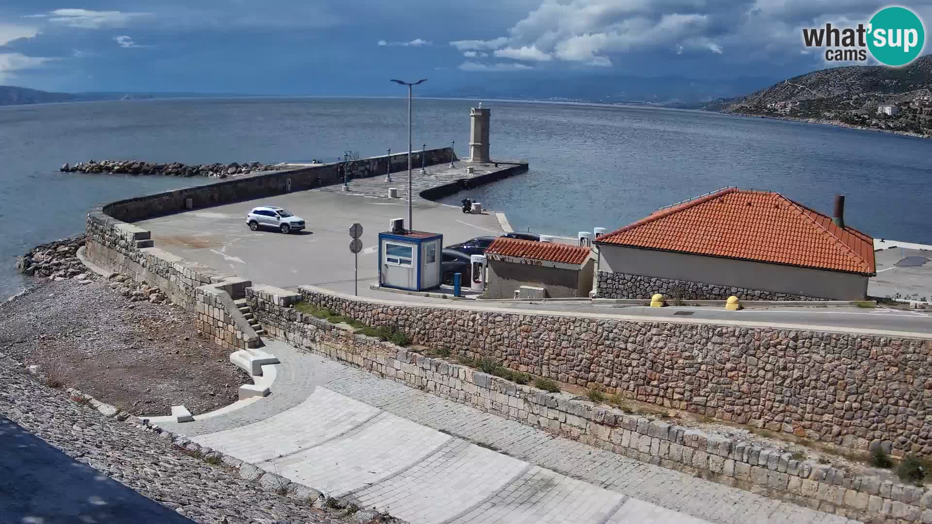 Web kamera Senj luka – Lukobran i svjetionik uživo
