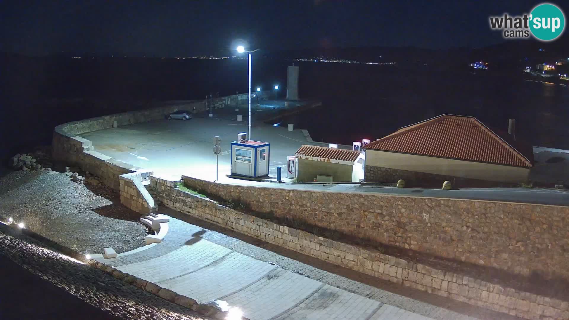 Webcam port de Senj – Vue sur la jetée et le phare