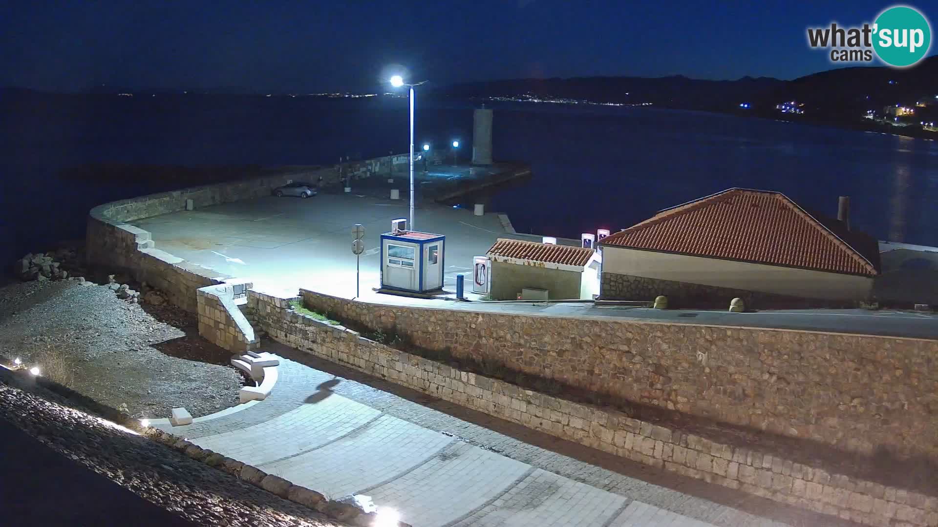 Senj Hafen Webcam – Wellenbrecher & Leuchtturm Liveblick