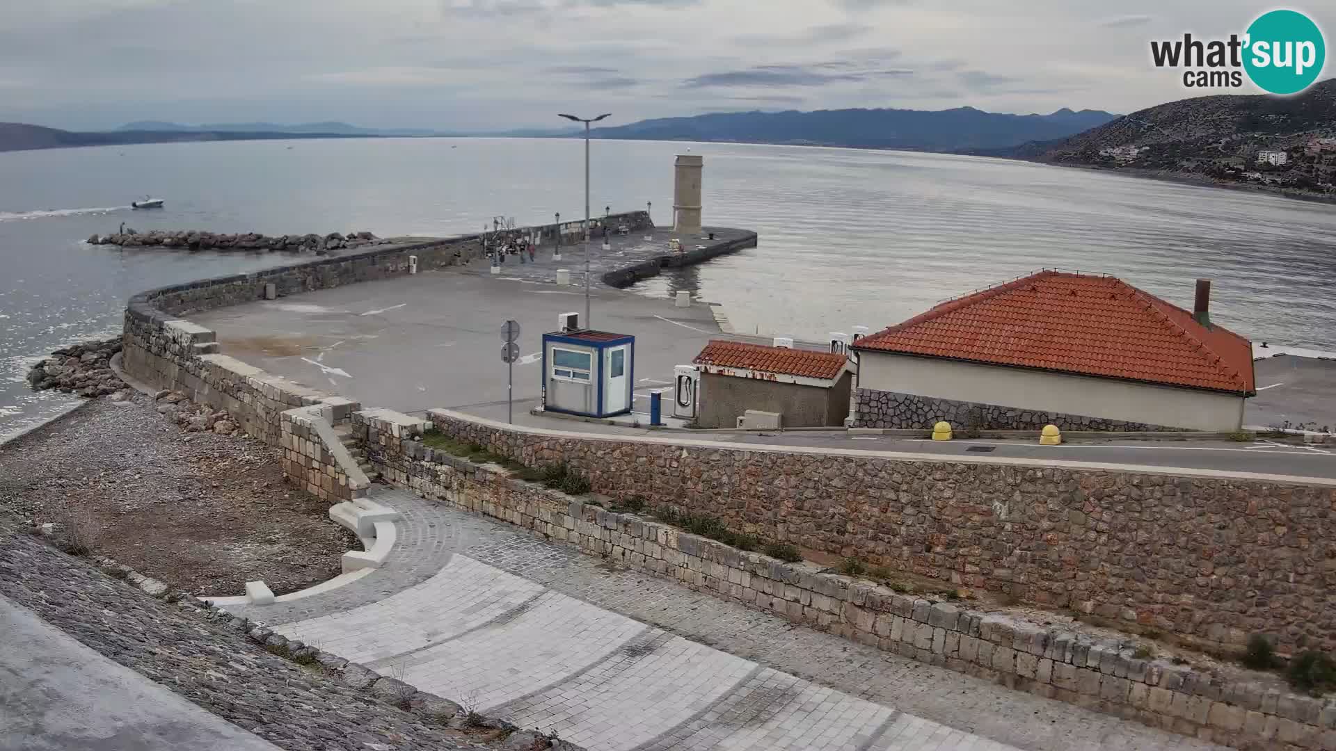Webcam Porto di Segna – Frangiflutti e Faro in diretta