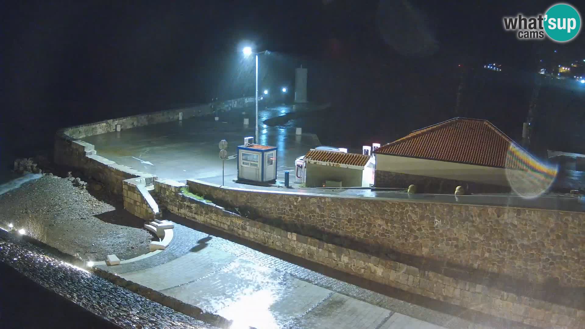 Webcam puerto de Senj – Rompeolas y faro en directo