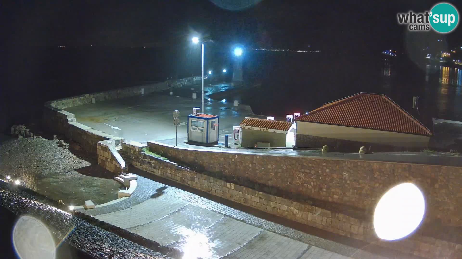 Webcam puerto de Senj – Rompeolas y faro en directo
