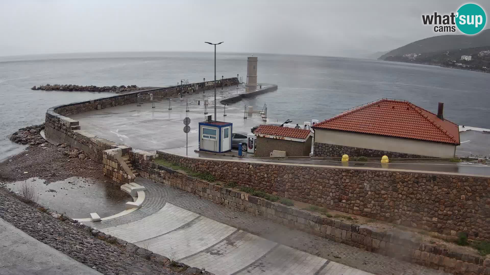 Webcam Porto di Segna – Frangiflutti e Faro in diretta