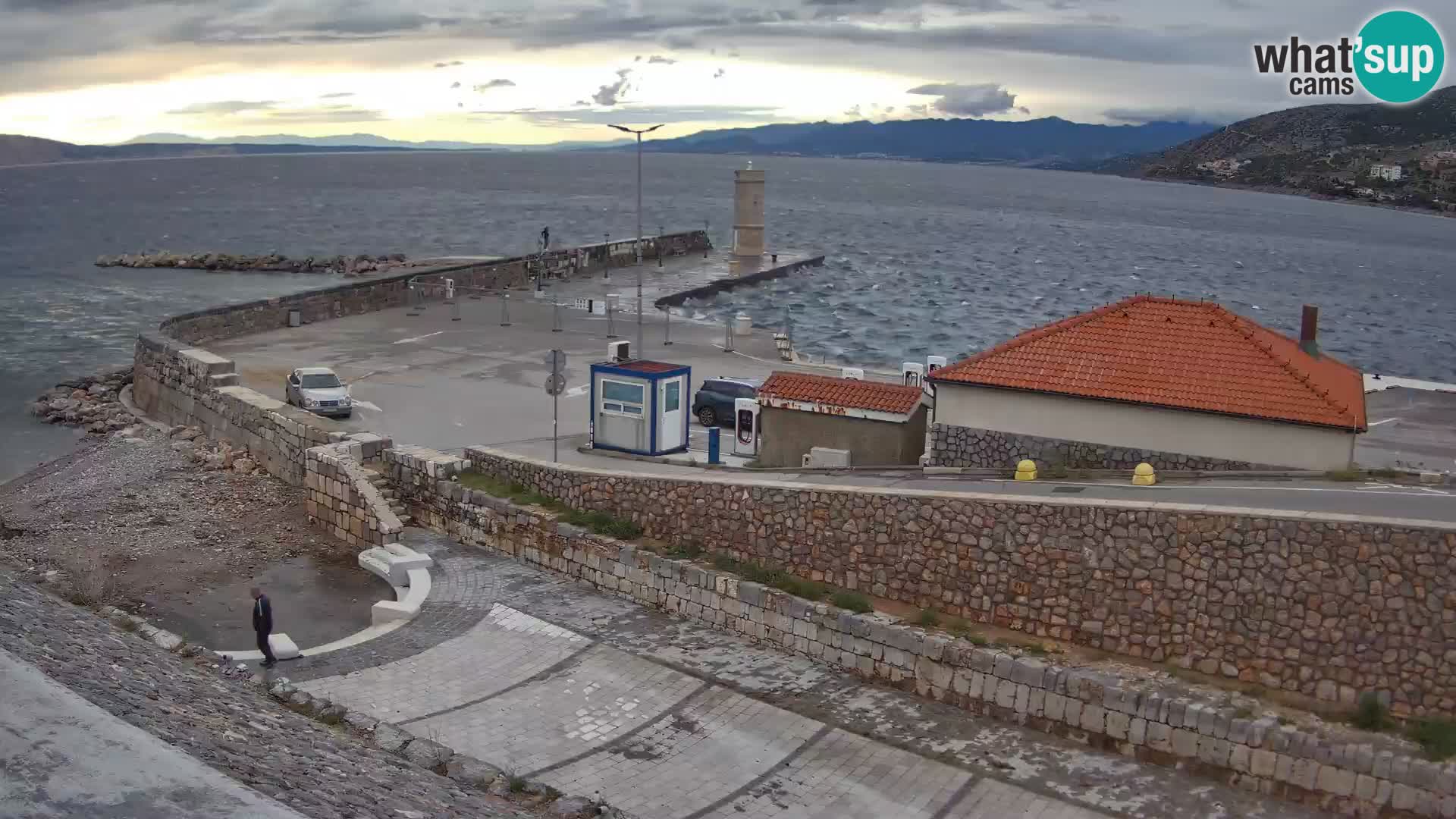 Webcam port de Senj – Vue sur la jetée et le phare