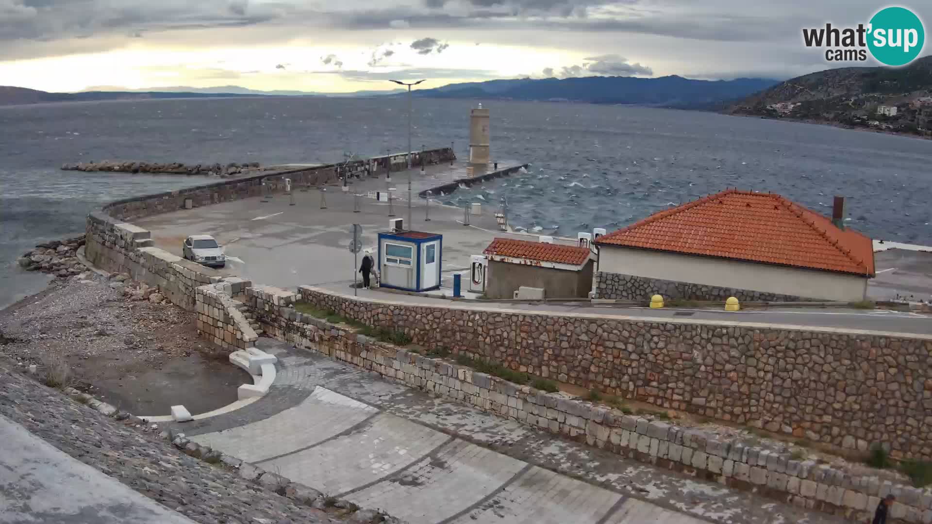 Web kamera Senj luka – Lukobran i svjetionik uživo