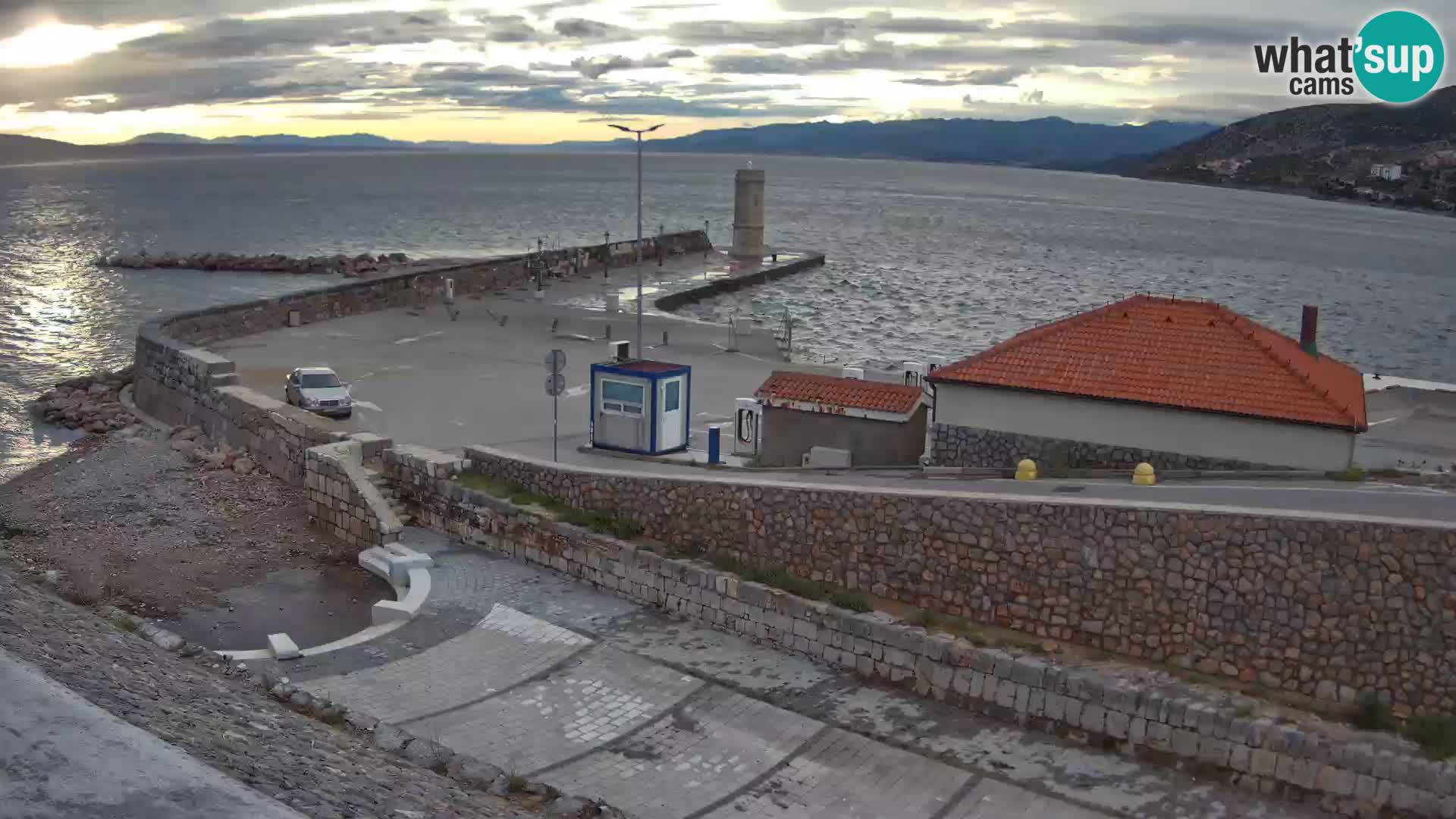 Senj Harbour Webcam – Breakwater & Lighthouse Live View