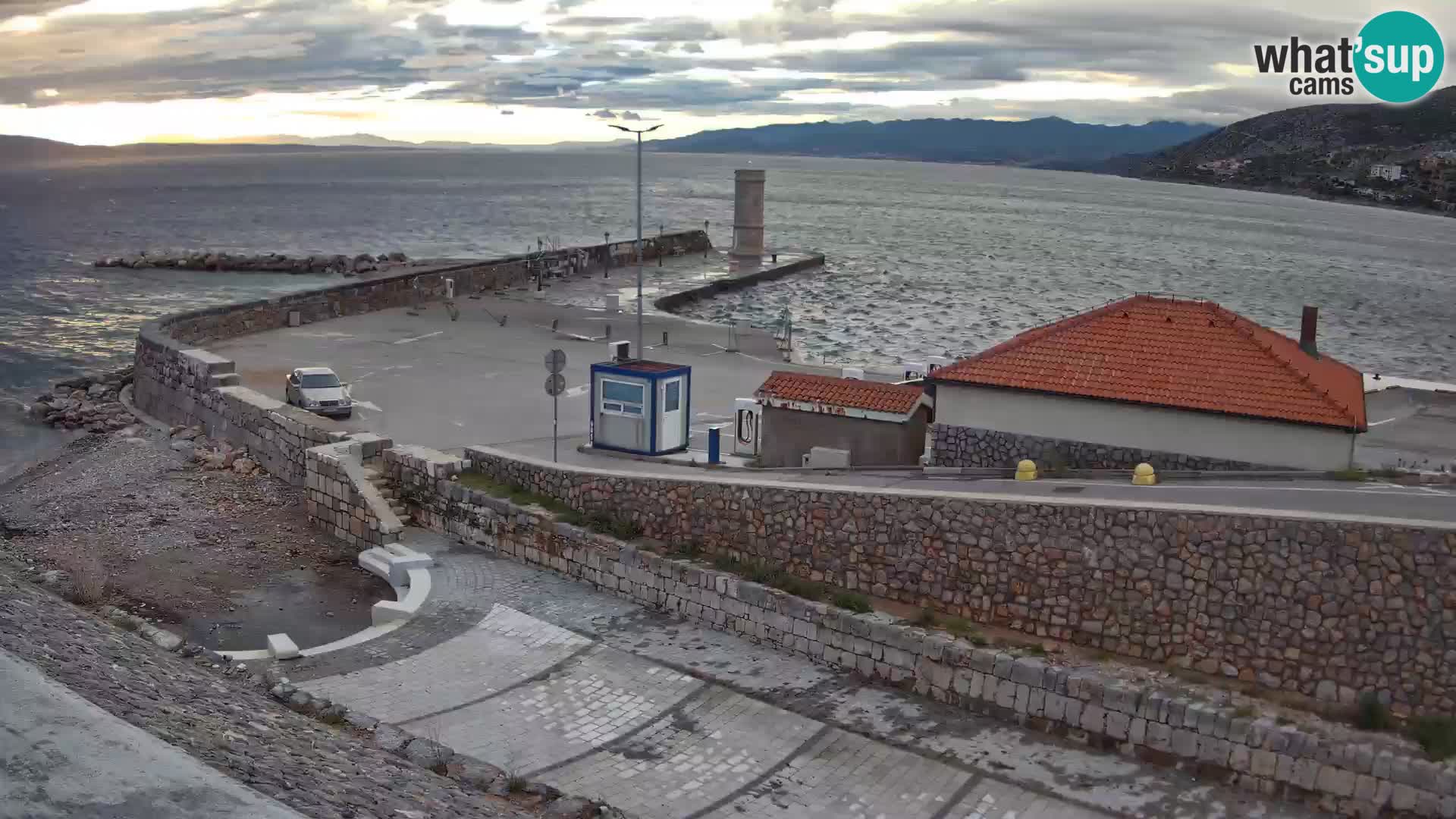 Webcam Porto di Segna – Frangiflutti e Faro in diretta