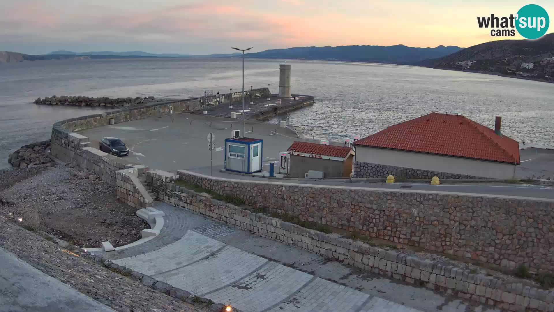 Webcam Porto di Segna – Frangiflutti e Faro in diretta