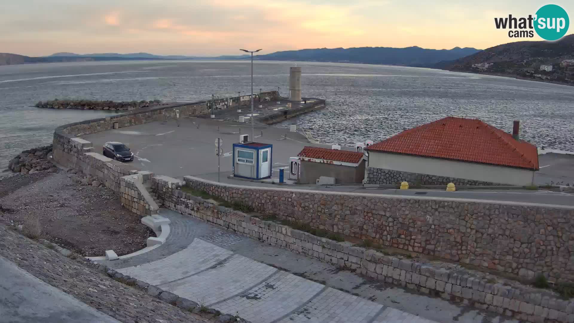 Webcam Porto di Segna – Frangiflutti e Faro in diretta