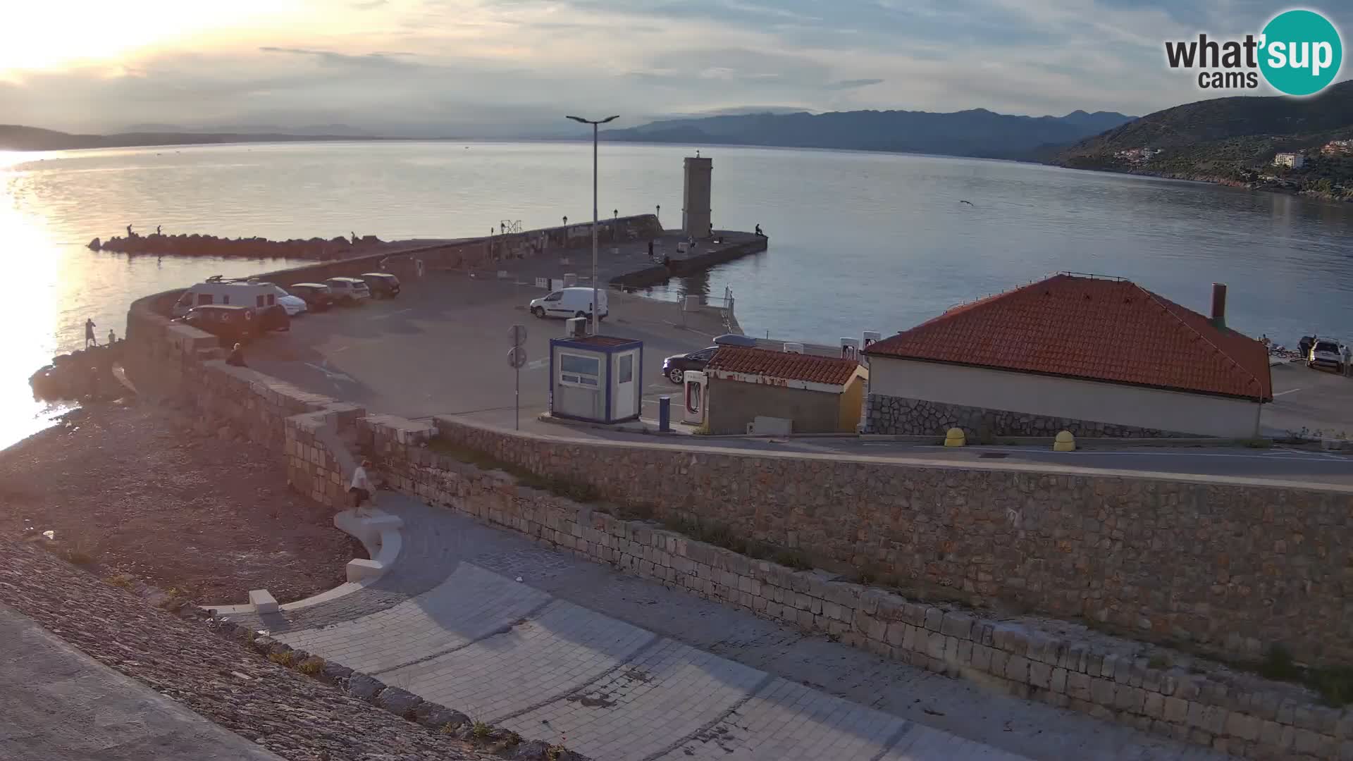 Webcam port de Senj – Vue sur la jetée et le phare