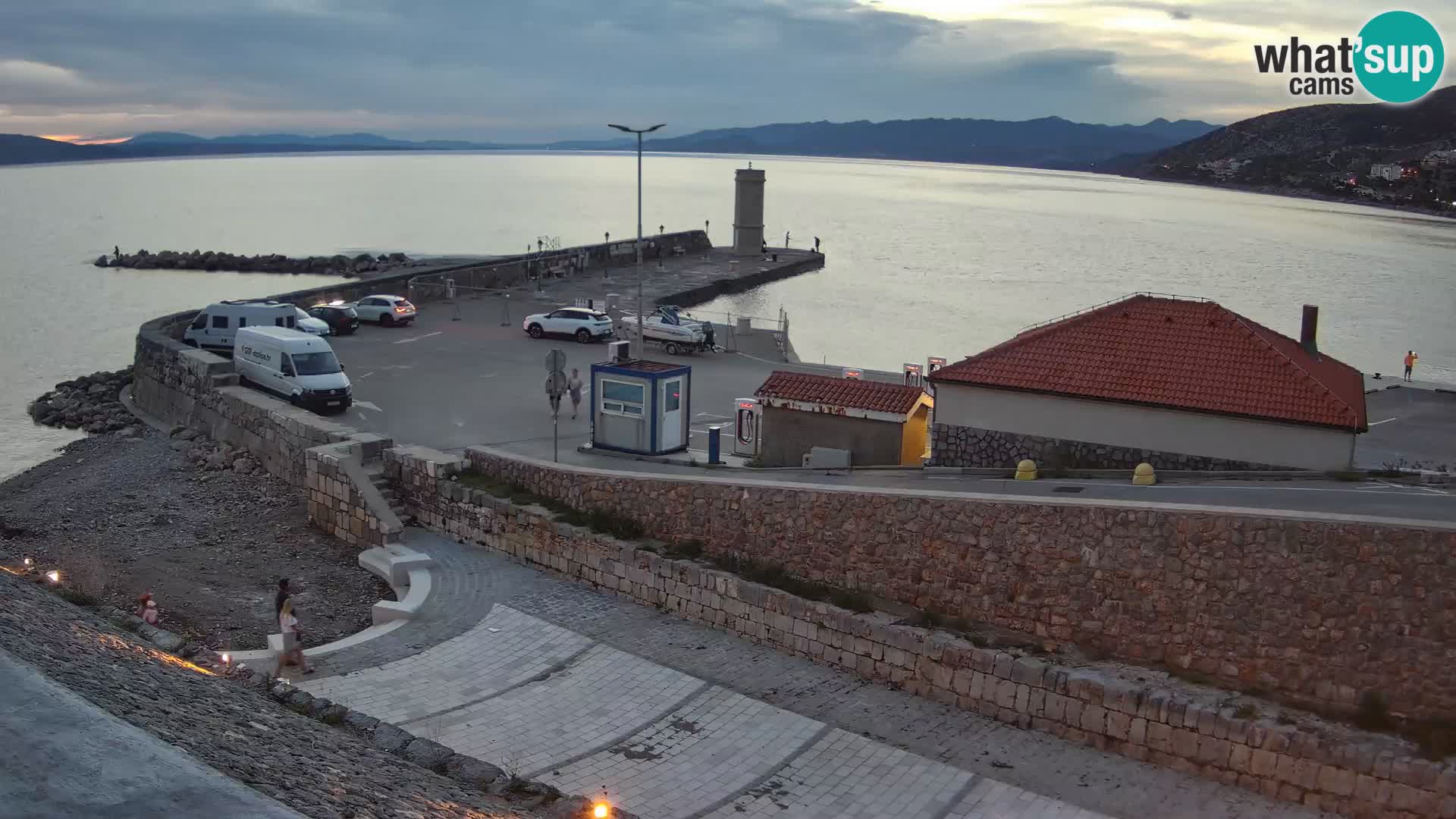 Webcam Porto di Segna – Frangiflutti e Faro in diretta