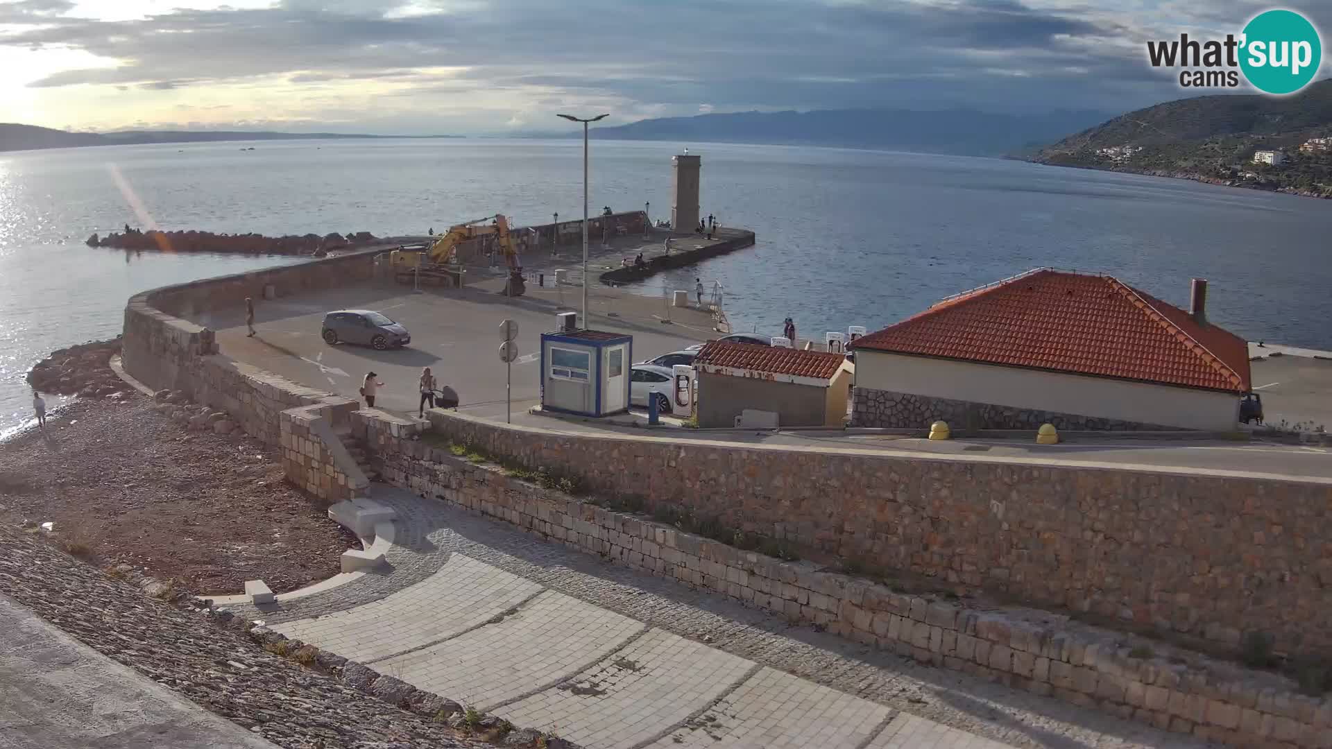 Senj Hafen Webcam – Wellenbrecher & Leuchtturm Liveblick
