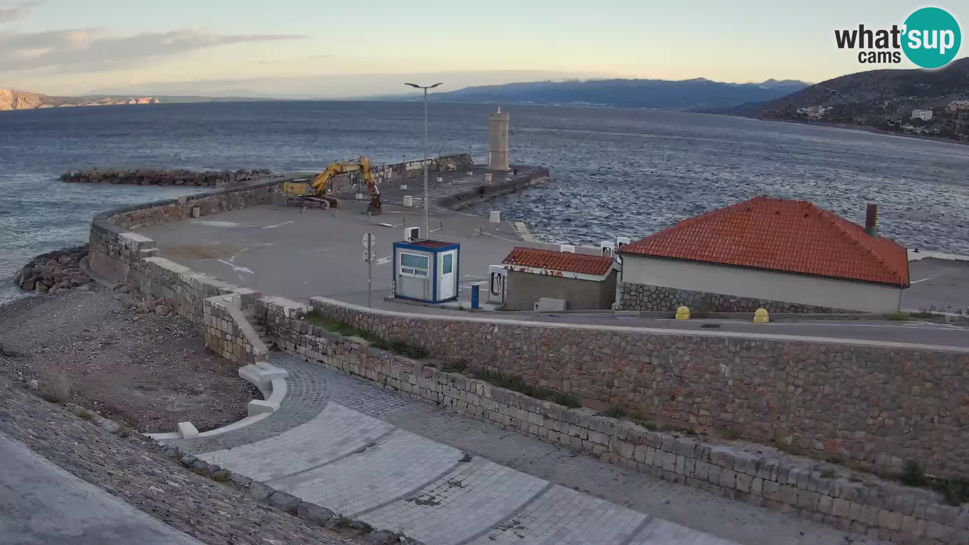 Webcam Porto di Segna – Frangiflutti e Faro in diretta