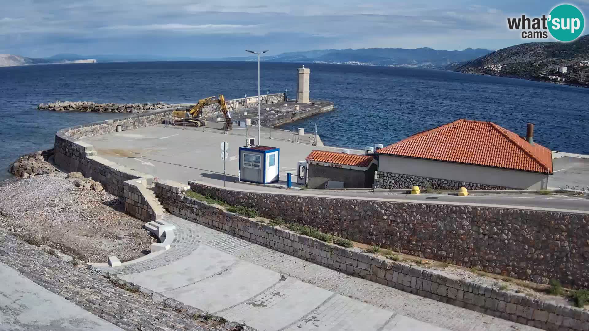 Webcam port de Senj – Vue sur la jetée et le phare
