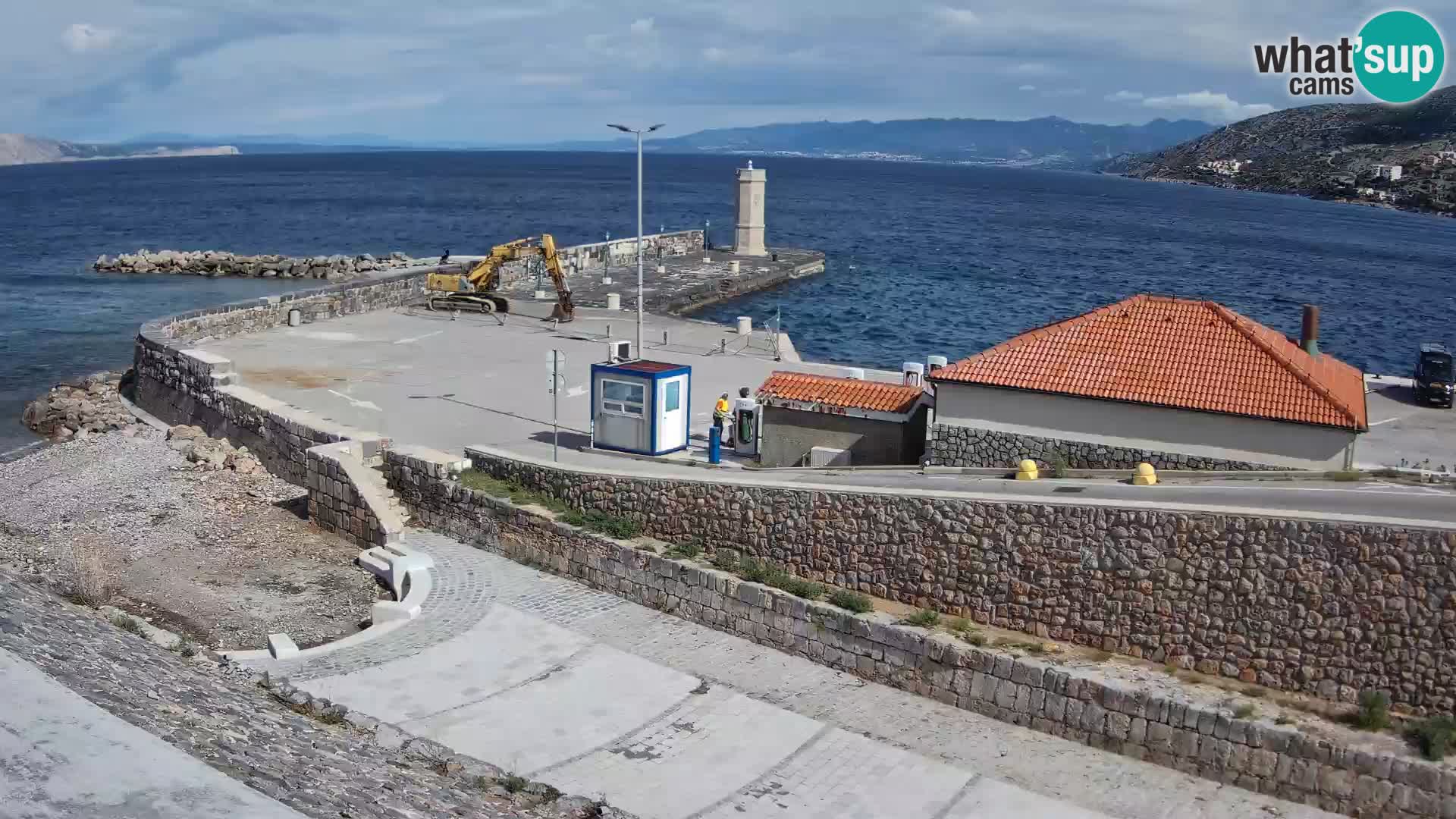 Webcam puerto de Senj – Rompeolas y faro en directo