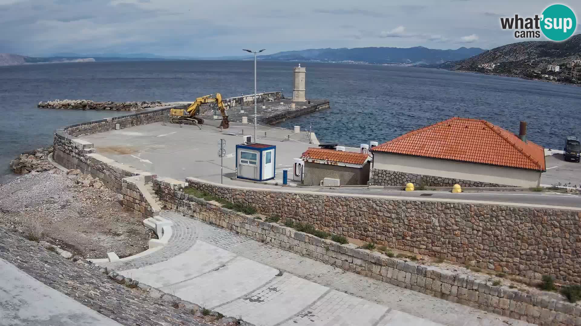 Senj Hafen Webcam – Wellenbrecher & Leuchtturm Liveblick