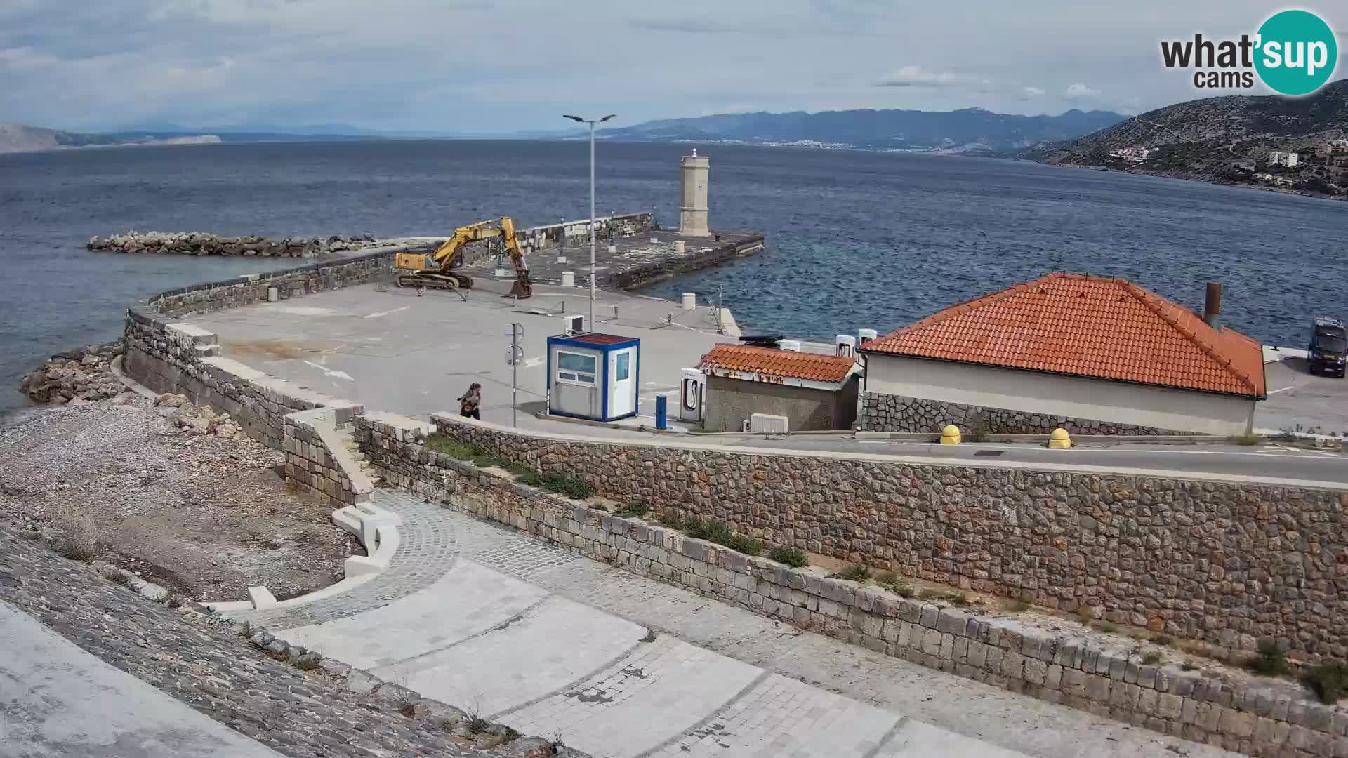 Webcam port de Senj – Vue sur la jetée et le phare
