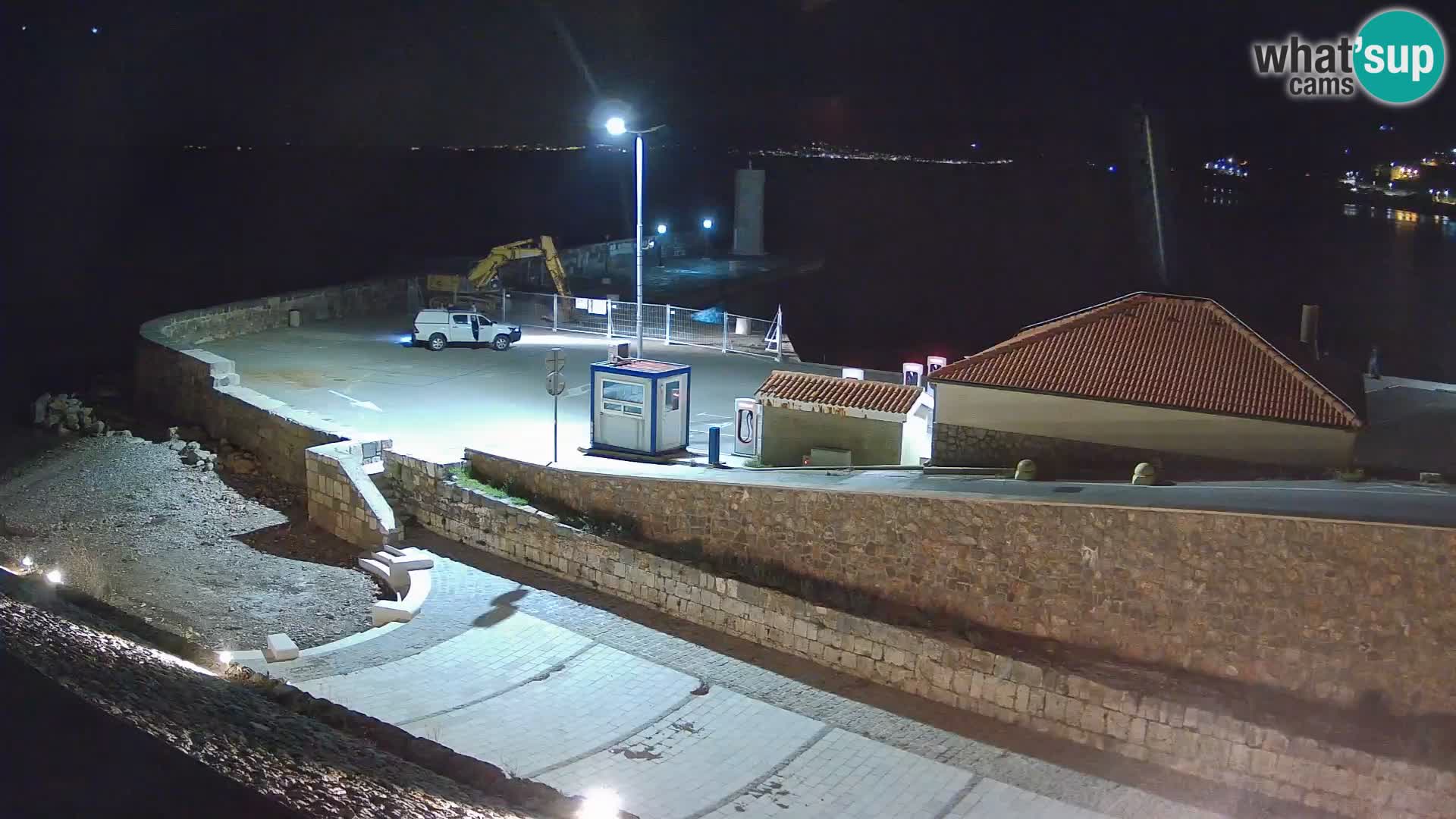 Senj Hafen Webcam – Wellenbrecher & Leuchtturm Liveblick
