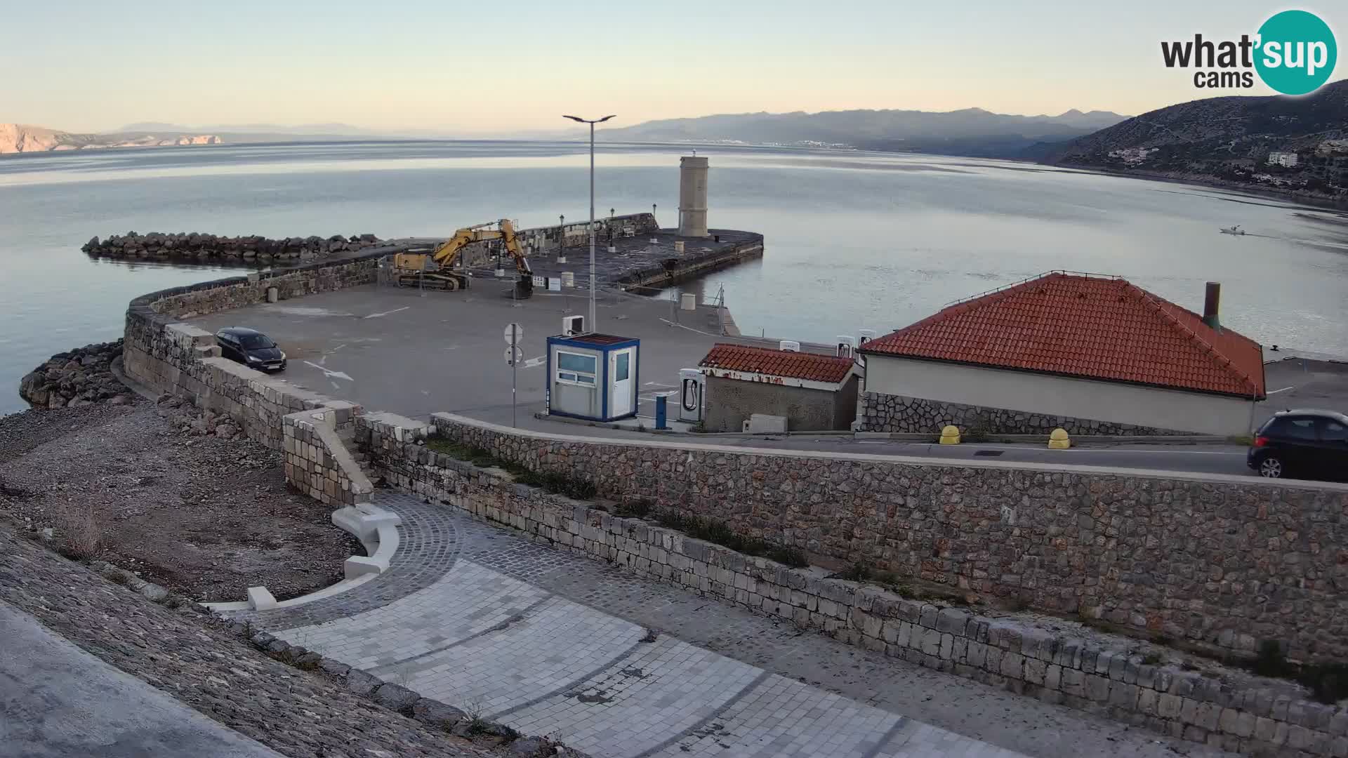 Webcam port de Senj – Vue sur la jetée et le phare