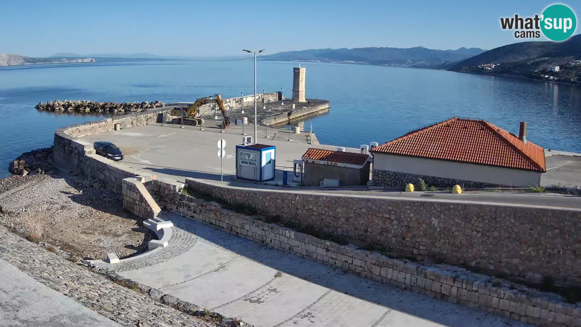 Webcam port de Senj – Vue sur la jetée et le phare