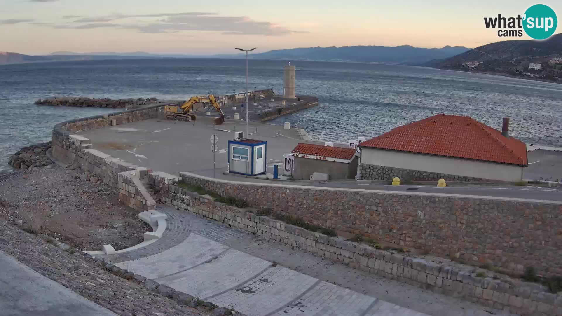 Senj Harbour Webcam – Breakwater & Lighthouse Live View