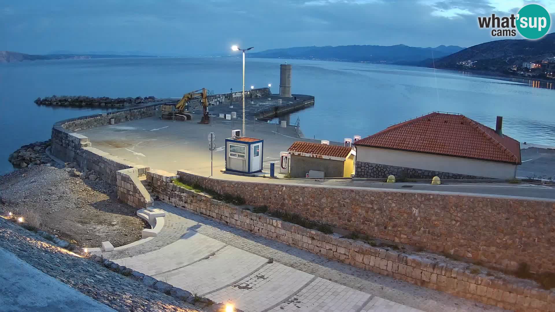 Senj Harbour Webcam – Breakwater & Lighthouse Live View