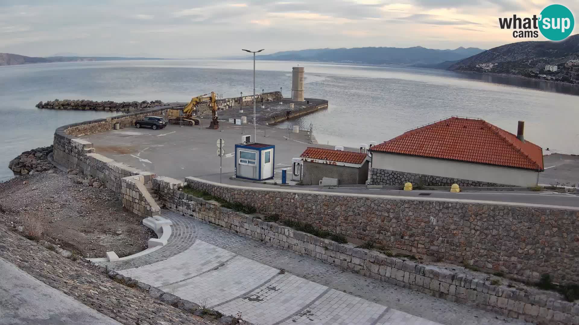 Senj Hafen Webcam – Wellenbrecher & Leuchtturm Liveblick