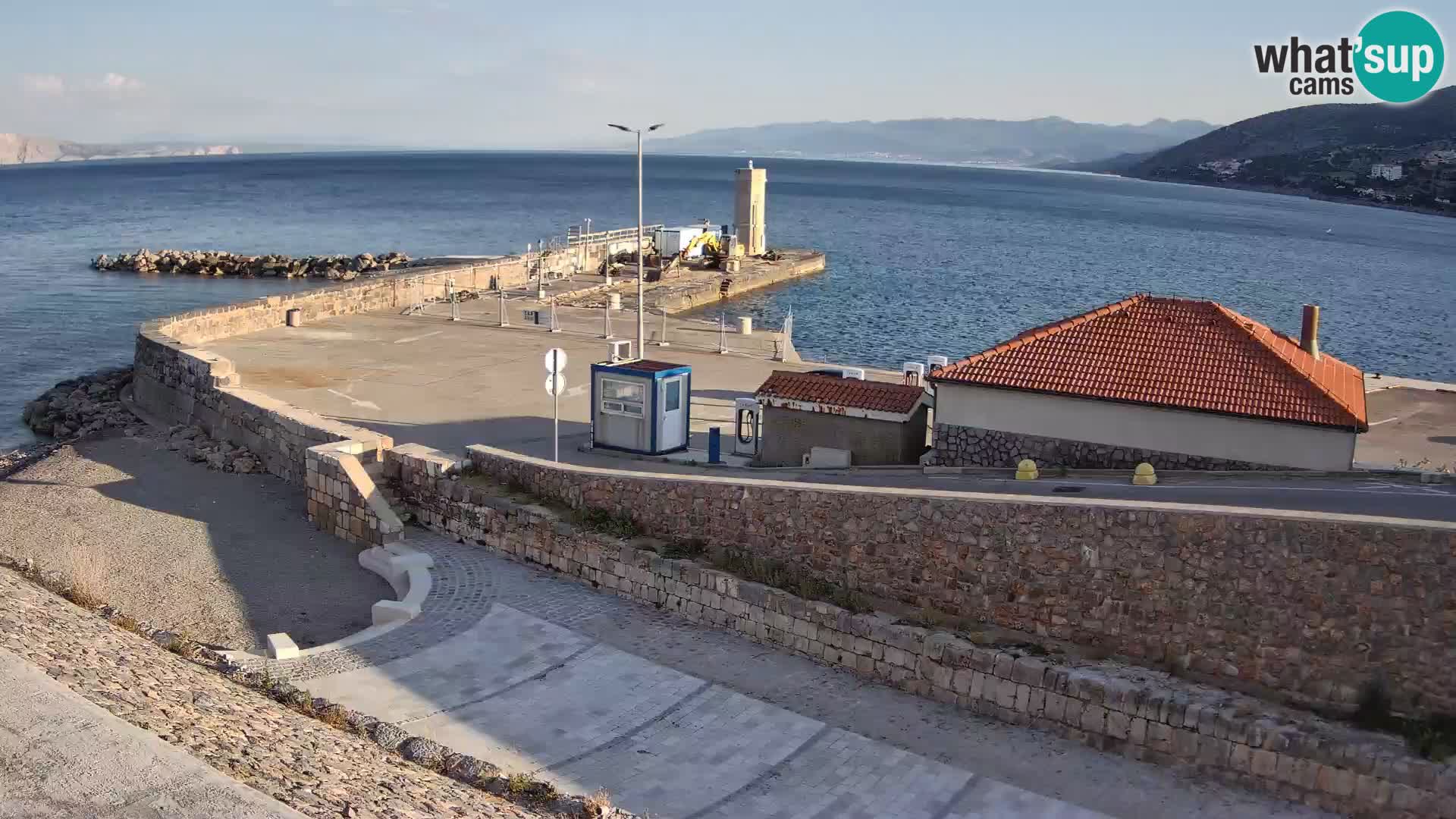 Webcam puerto de Senj – Rompeolas y faro en directo