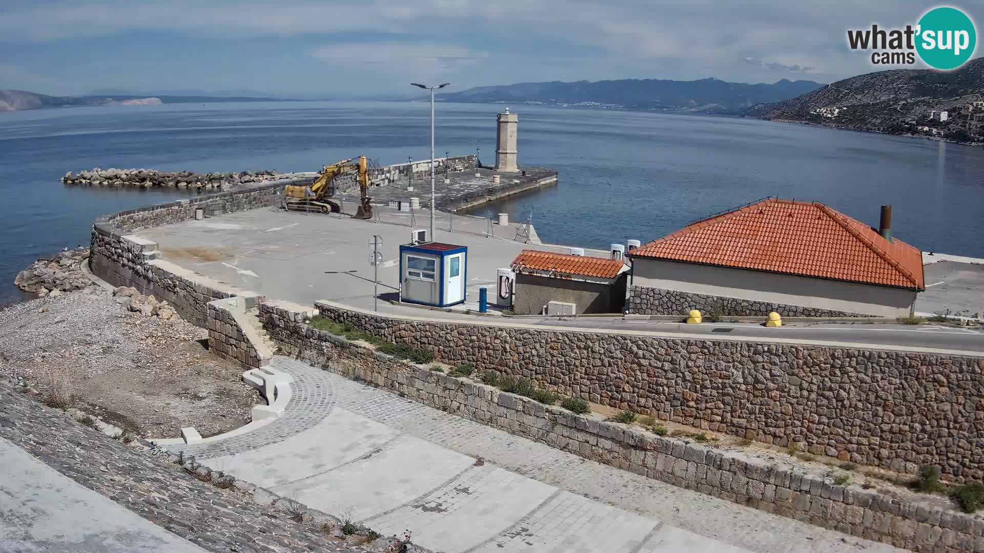 Web kamera Senj luka – Lukobran i svjetionik uživo