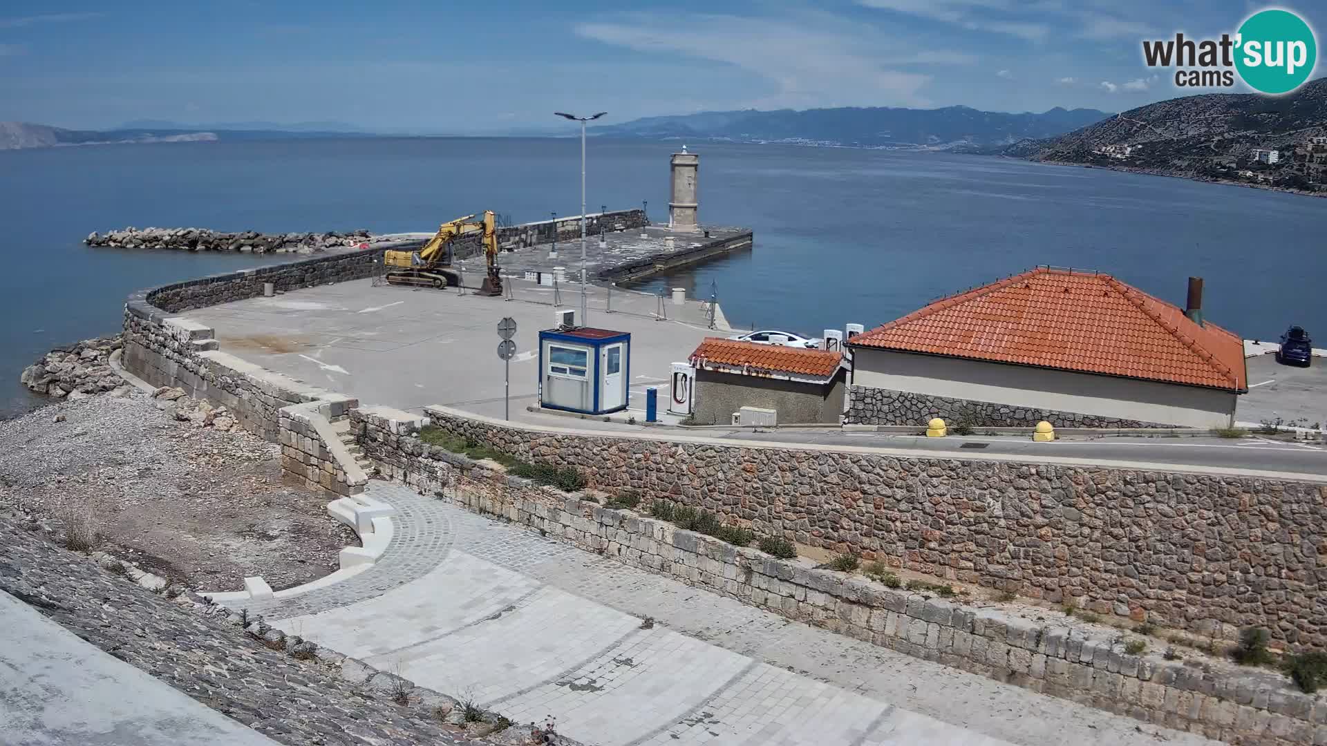 Webcam port de Senj – Vue sur la jetée et le phare