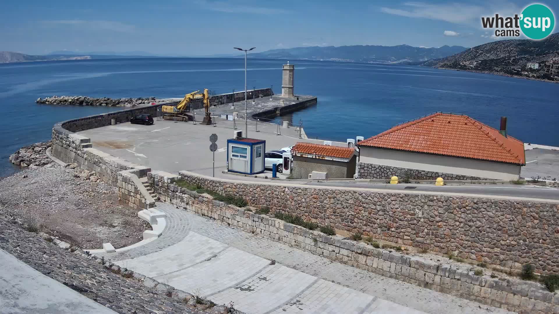 Webcam port de Senj – Vue sur la jetée et le phare