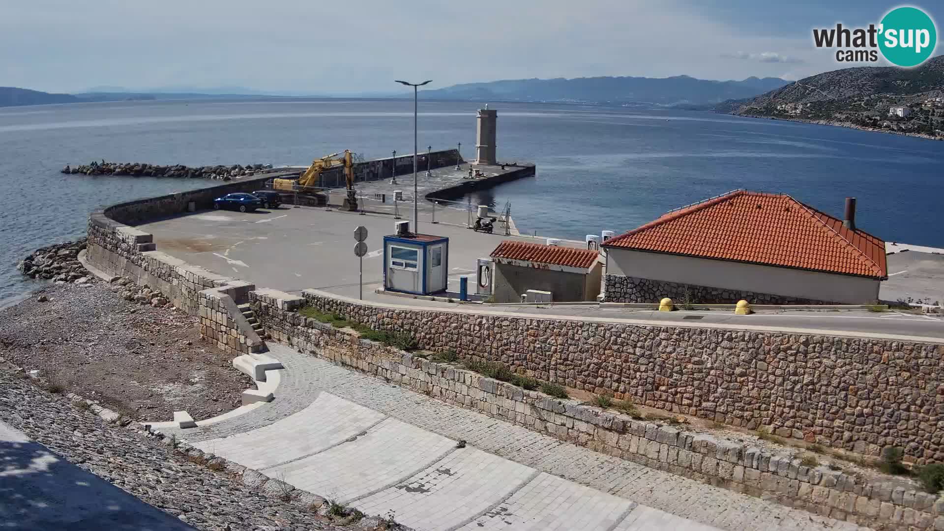 Webcam port de Senj – Vue sur la jetée et le phare
