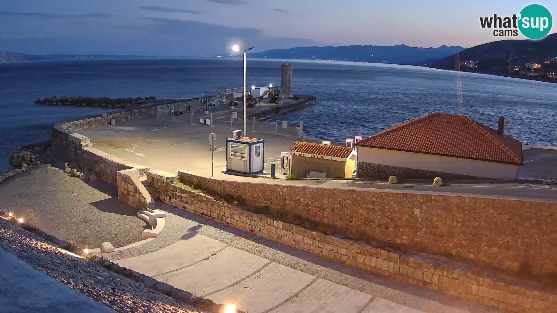 Webcam Porto di Segna – Frangiflutti e Faro in diretta