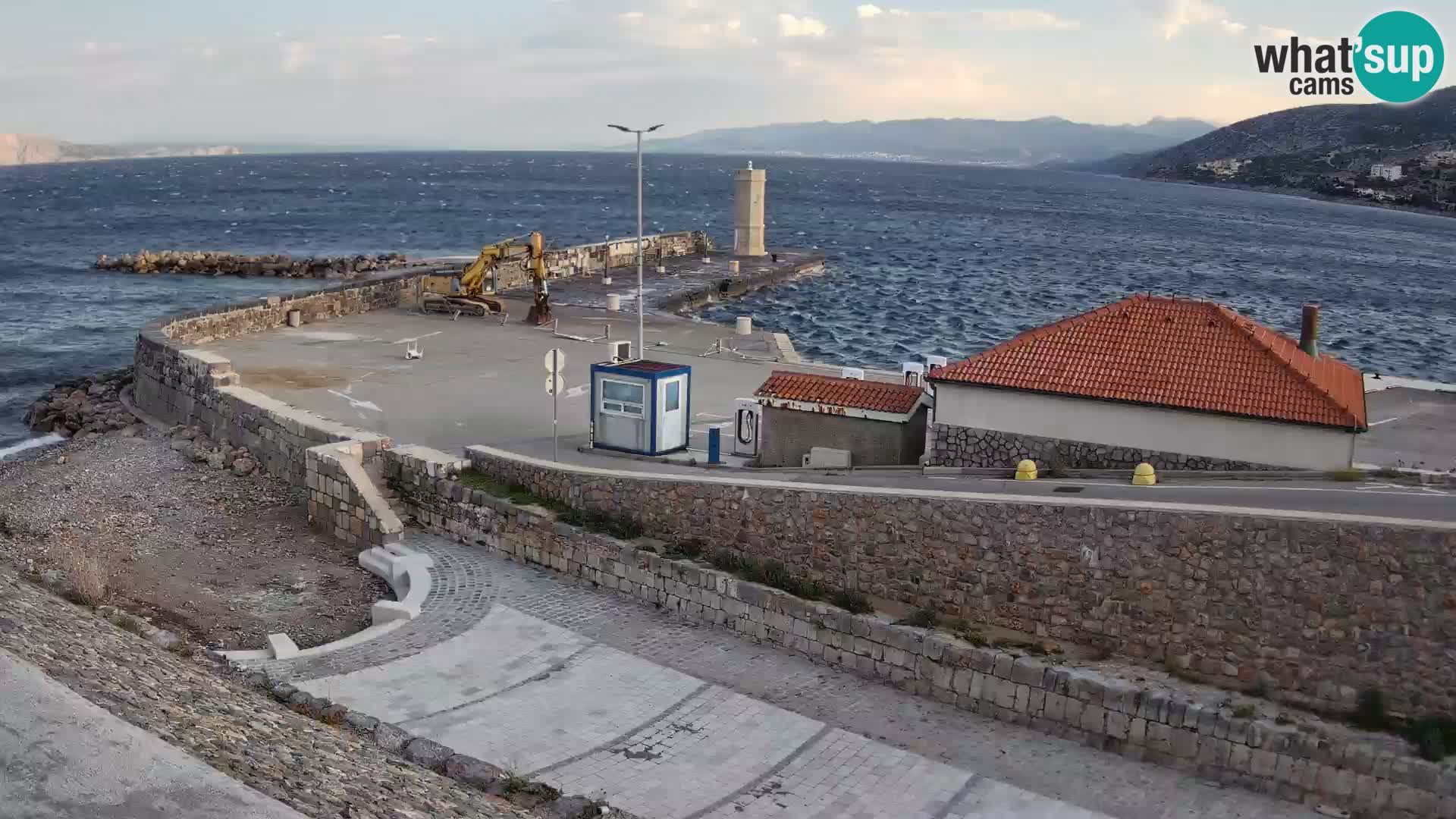 Webcam Porto di Segna – Frangiflutti e Faro in diretta