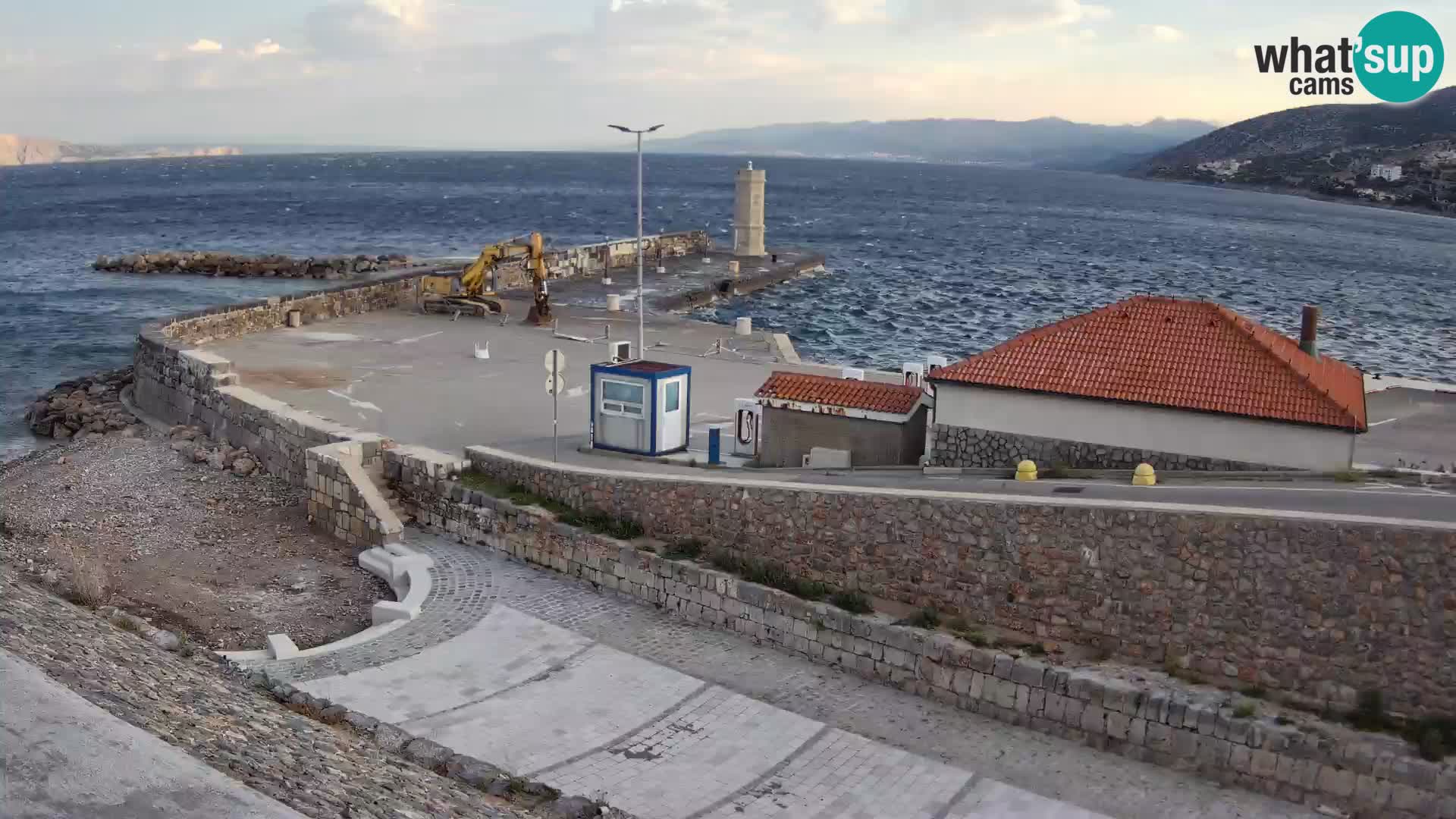 Webcam Porto di Segna – Frangiflutti e Faro in diretta