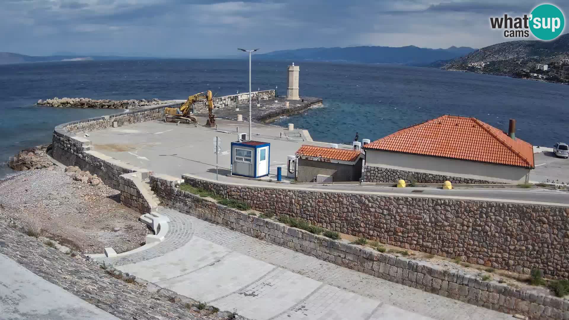 Webcam port de Senj – Vue sur la jetée et le phare