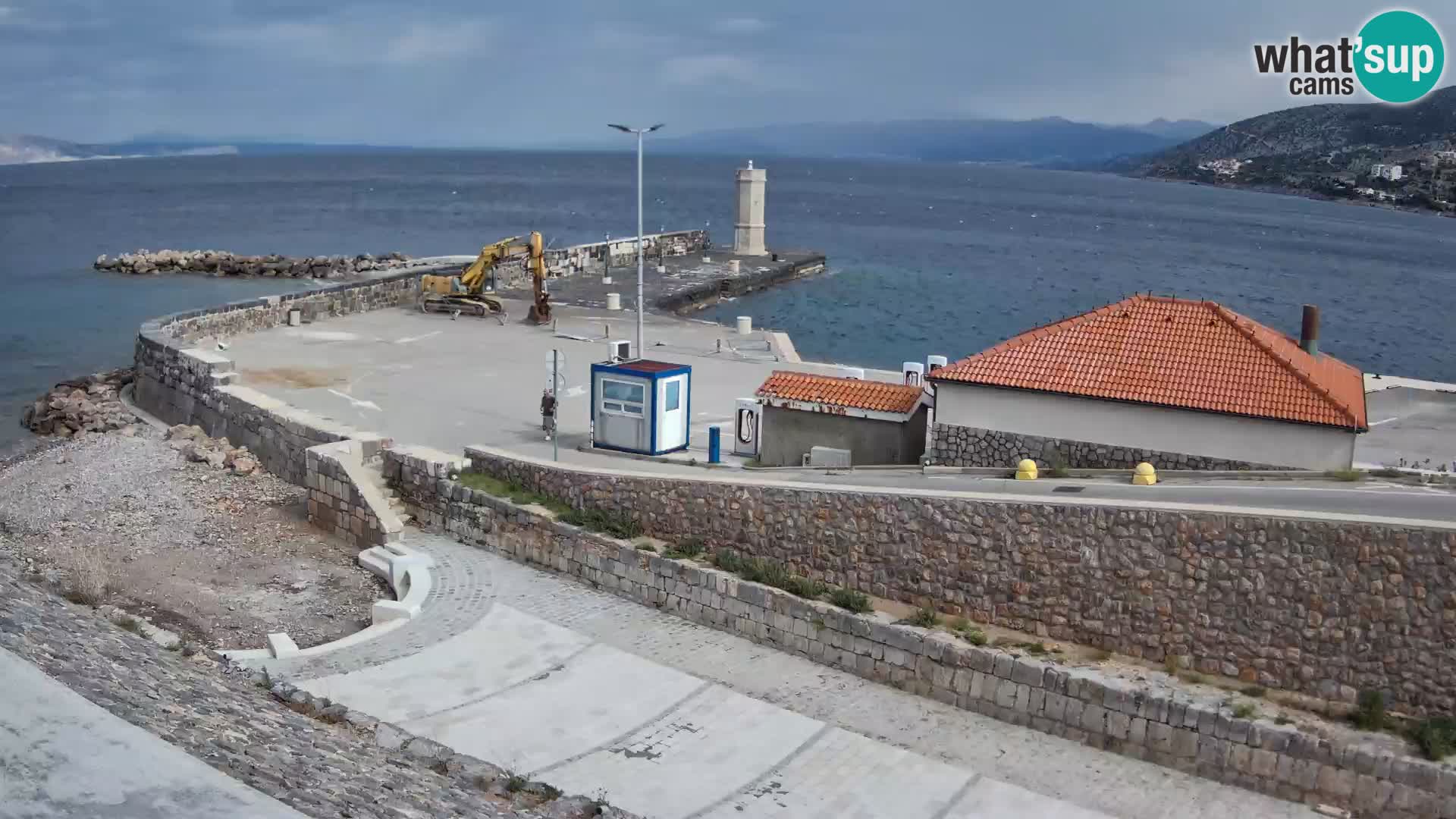 Webcam port de Senj – Vue sur la jetée et le phare