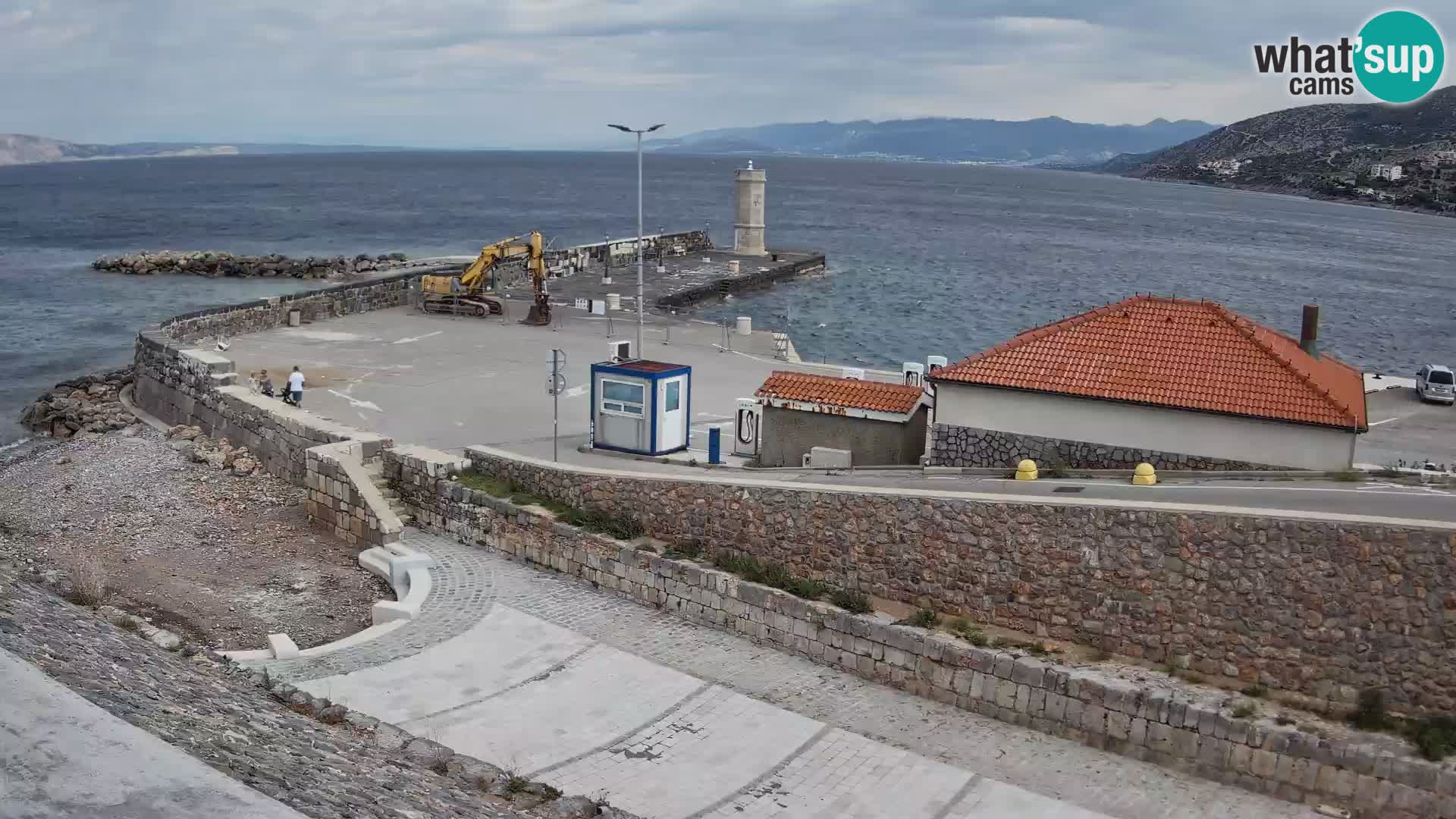 Webcam Porto di Segna – Frangiflutti e Faro in diretta