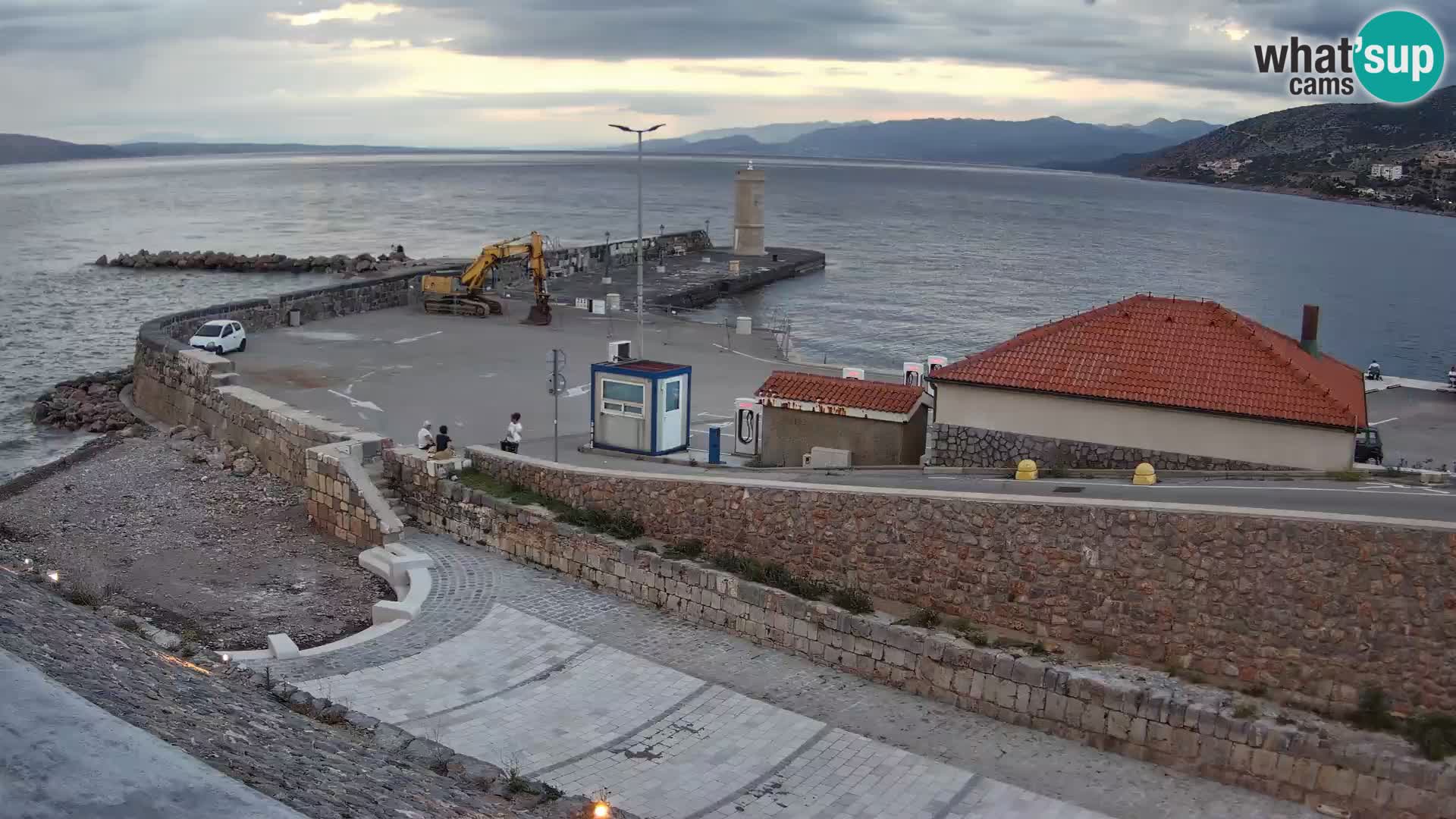 Web kamera Senj luka – Lukobran i svjetionik uživo