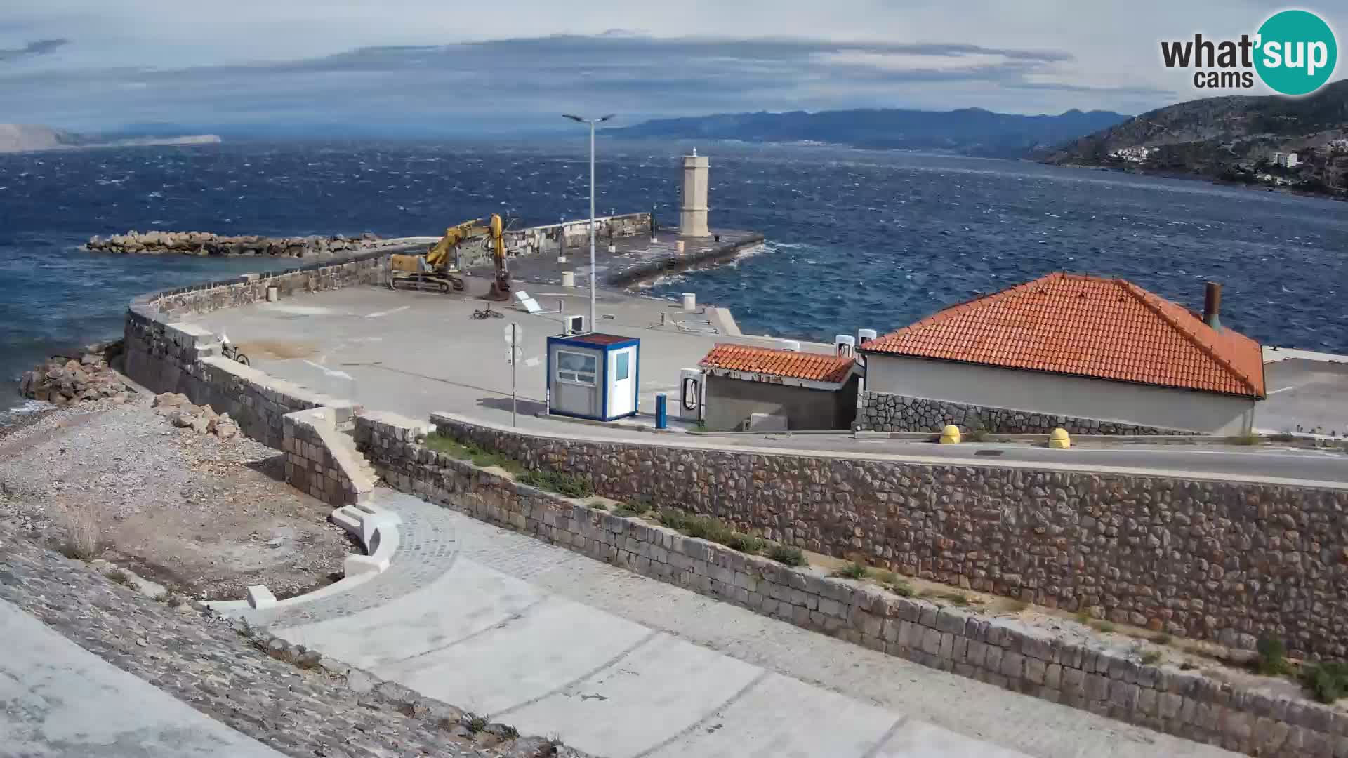 Webcam puerto de Senj – Rompeolas y faro en directo