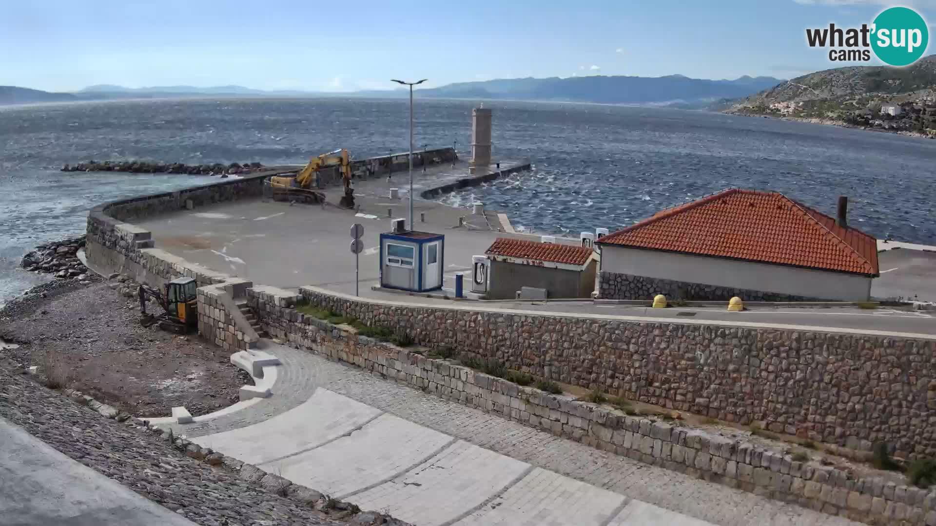 Senj Hafen Webcam – Wellenbrecher & Leuchtturm Liveblick