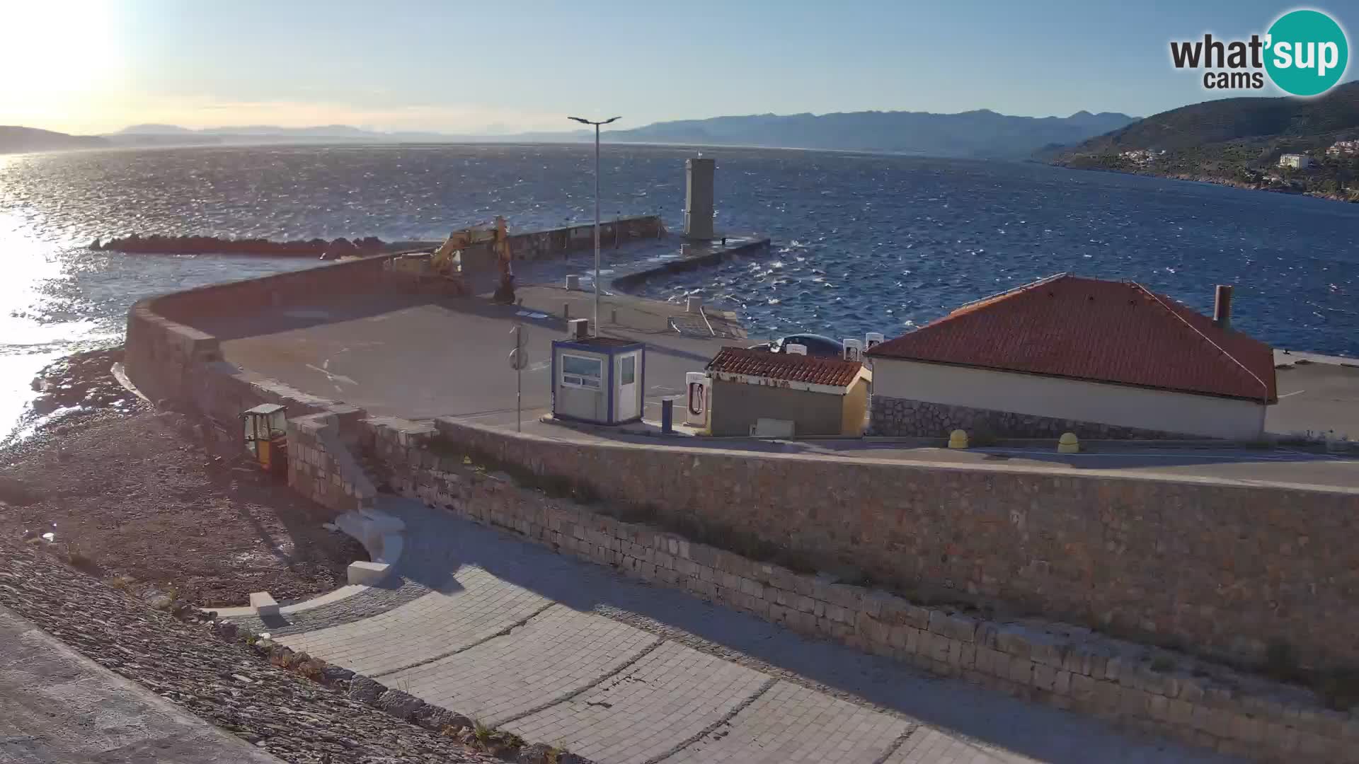 Senj Hafen Webcam – Wellenbrecher & Leuchtturm Liveblick
