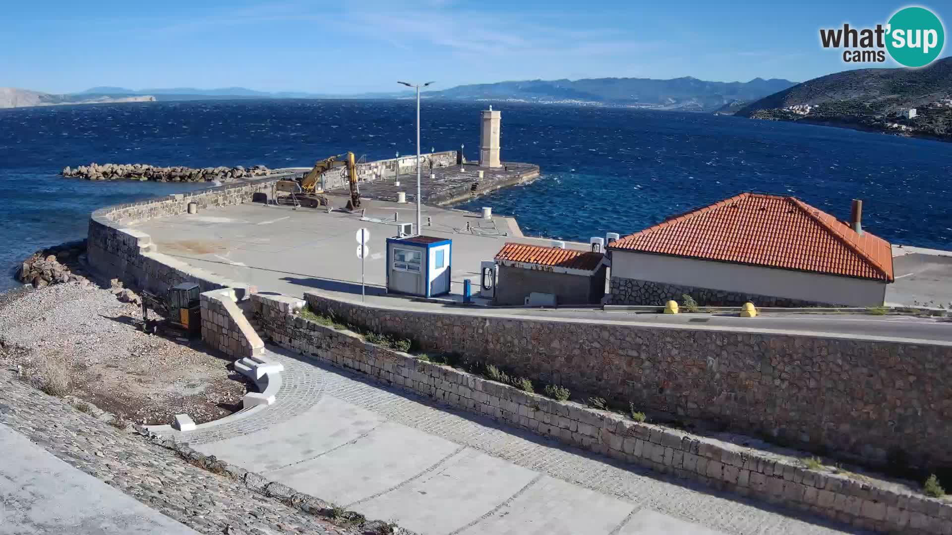 Senj Hafen Webcam – Wellenbrecher & Leuchtturm Liveblick