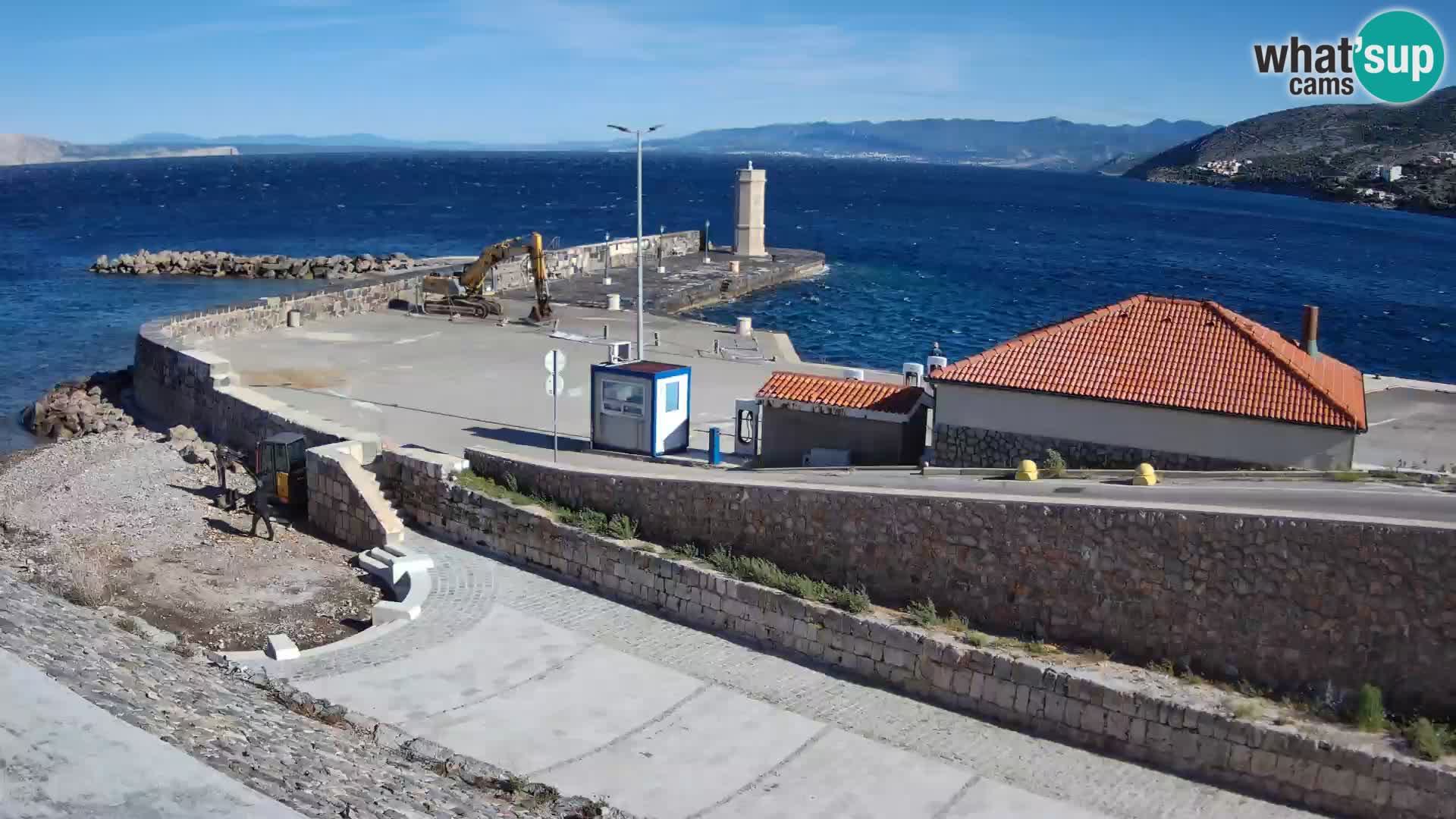Senj Hafen Webcam – Wellenbrecher & Leuchtturm Liveblick