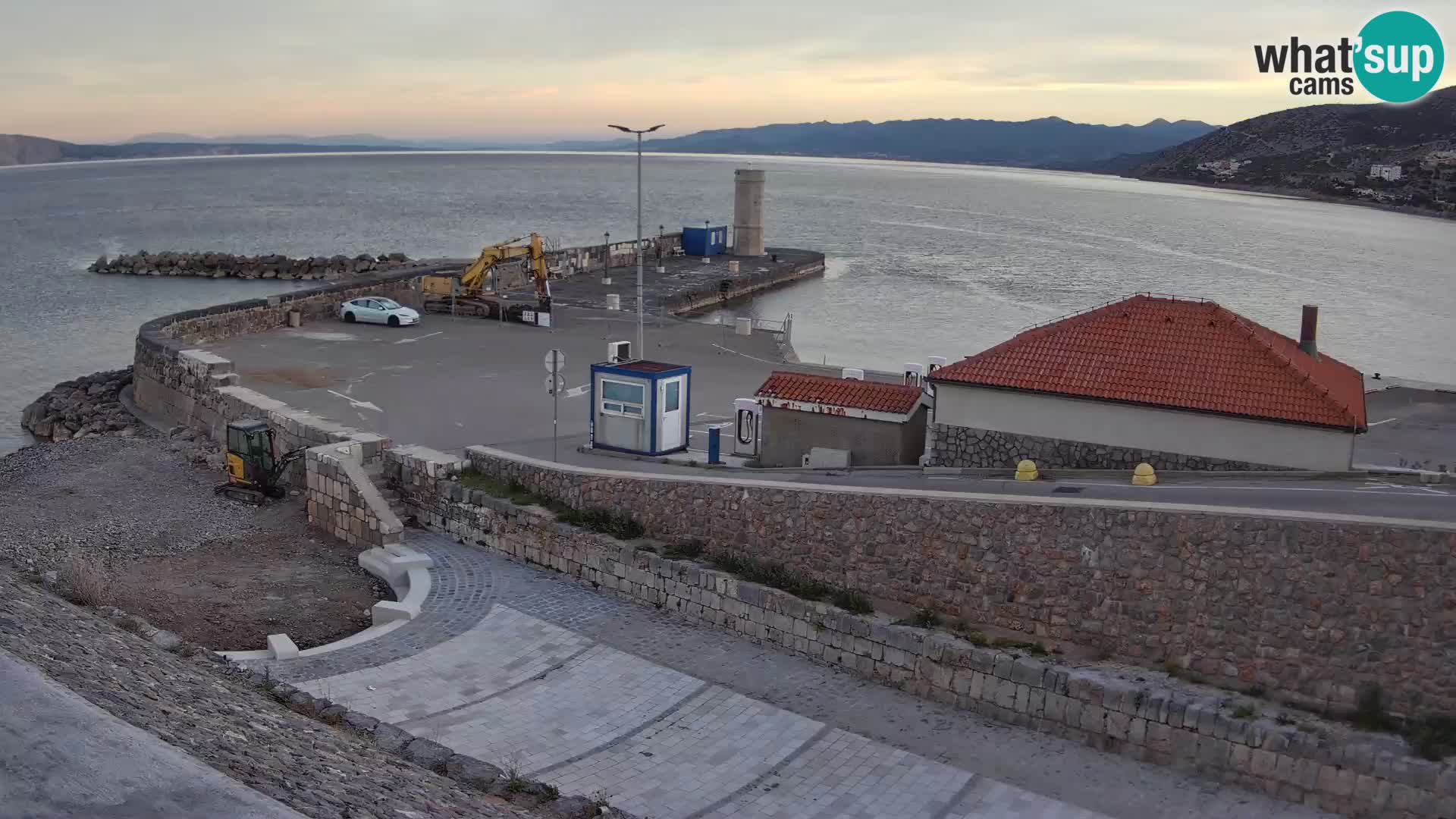 Webcam Porto di Segna – Frangiflutti e Faro in diretta