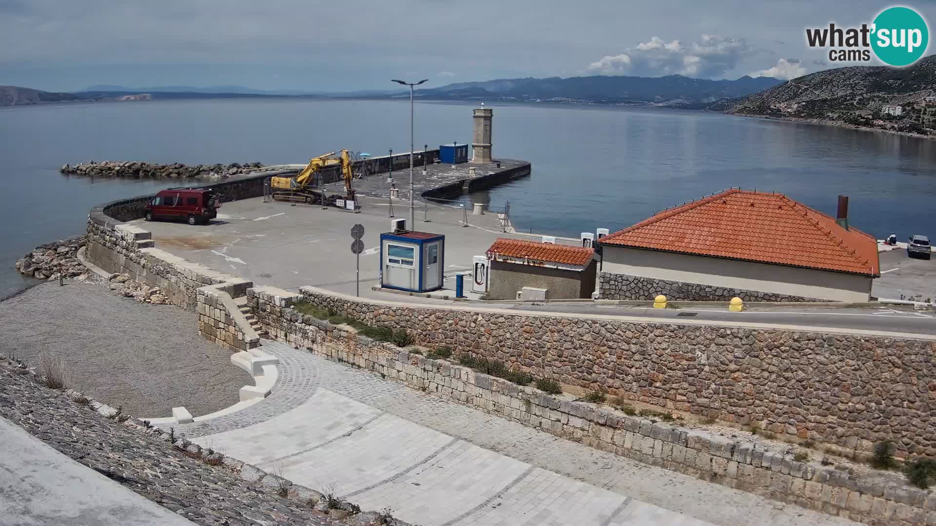 Webcam port de Senj – Vue sur la jetée et le phare