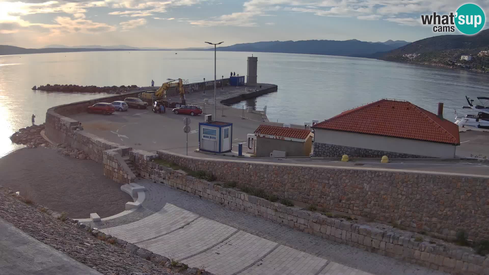 Web kamera Senj luka – Lukobran i svjetionik uživo