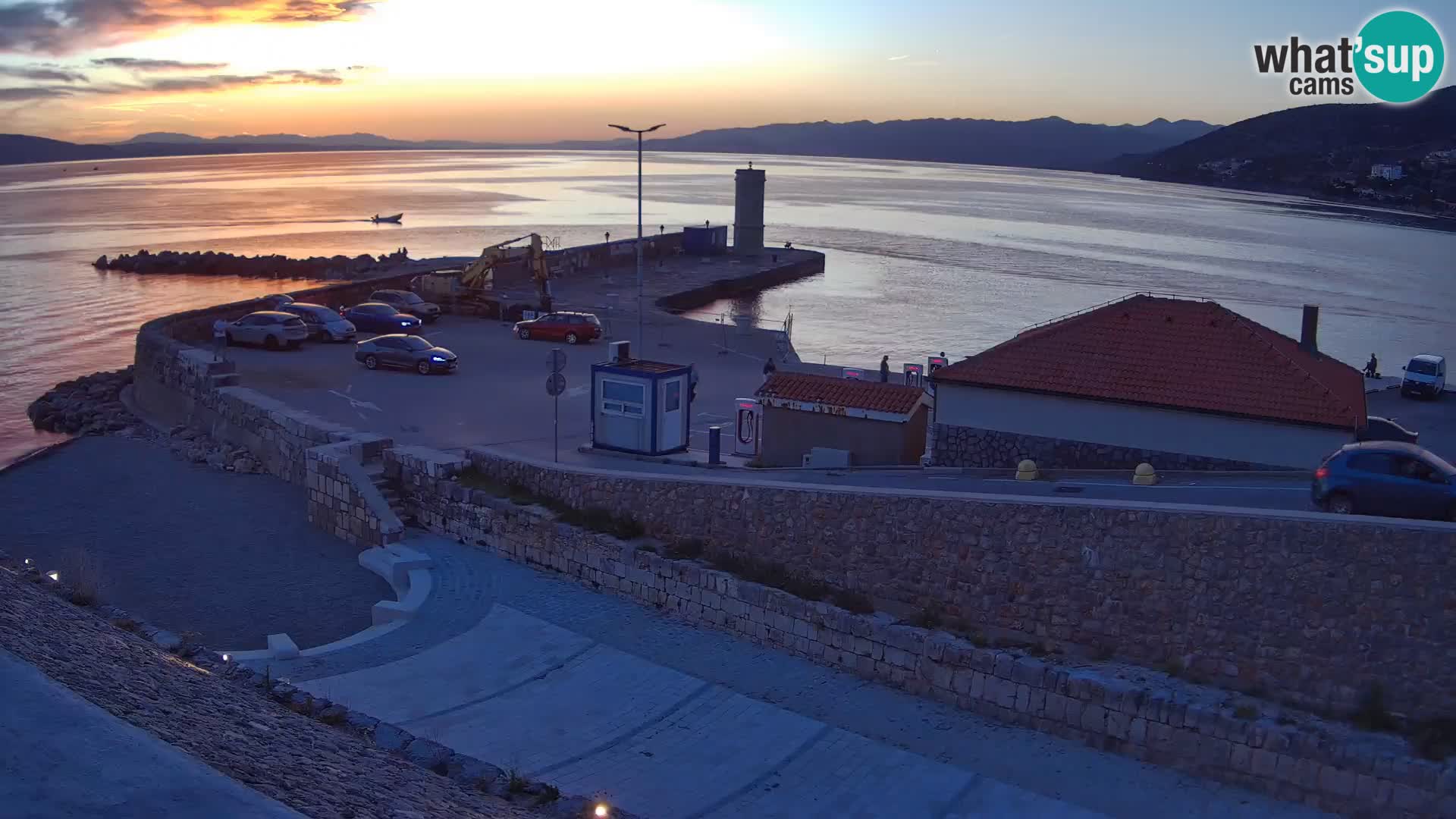 Webcam Porto di Segna – Frangiflutti e Faro in diretta