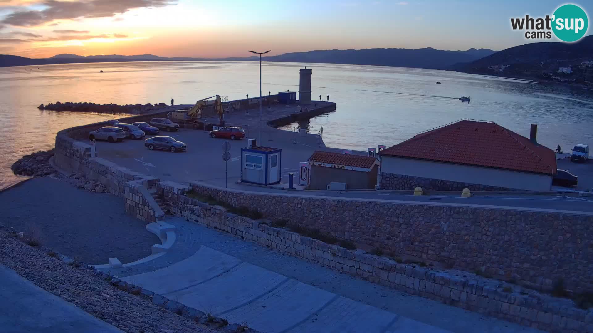 Senj Hafen Webcam – Wellenbrecher & Leuchtturm Liveblick