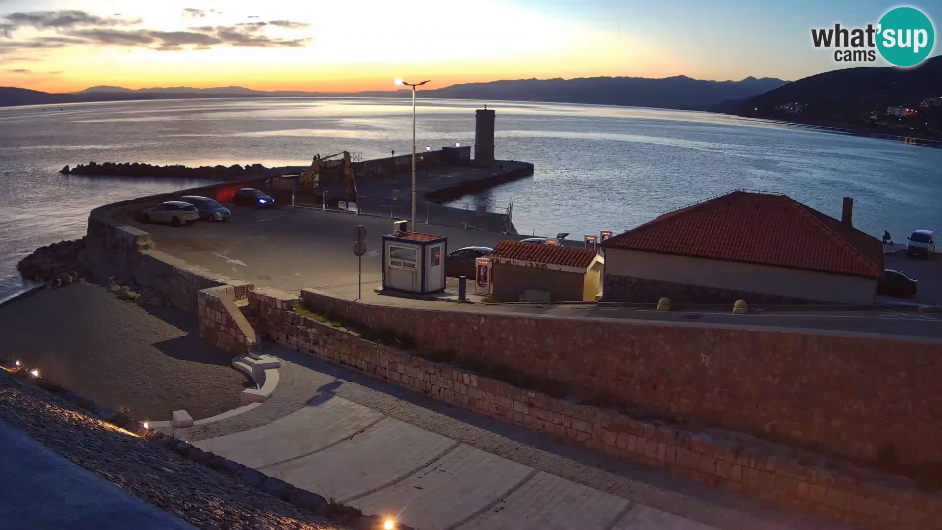 Webcam puerto de Senj – Rompeolas y faro en directo